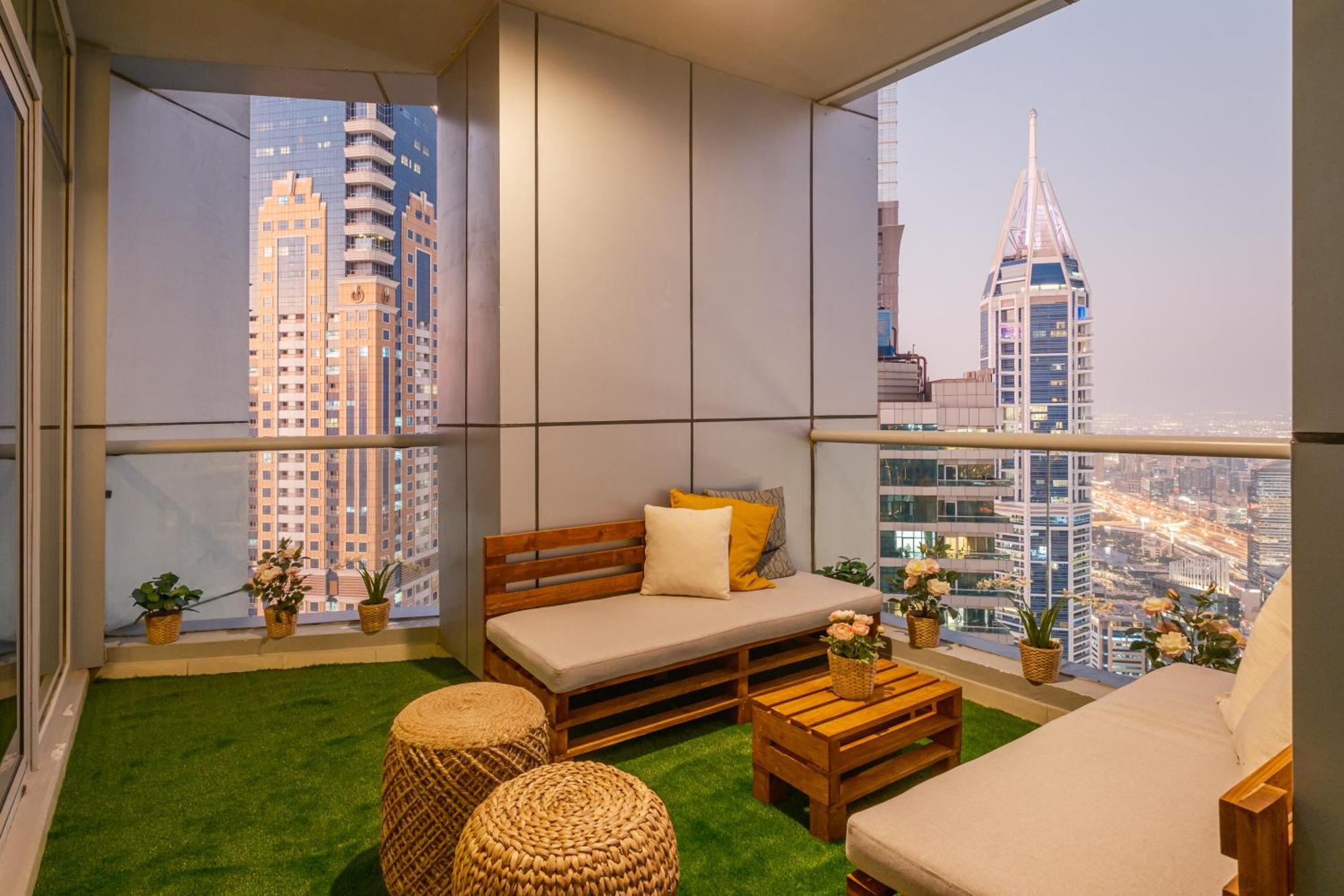 Torch 77 - By Saffron House Hostel Dubai Exterior photo
